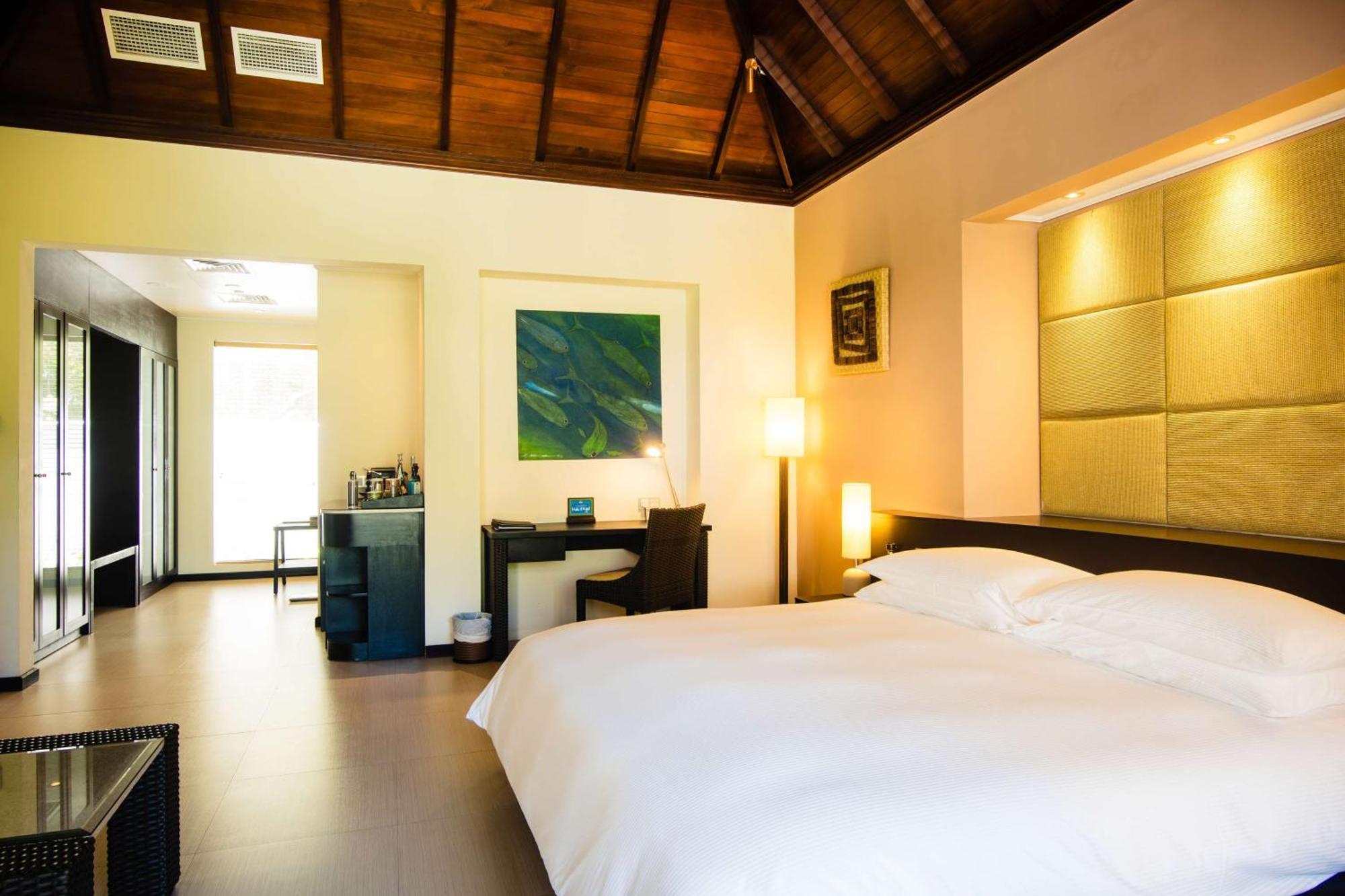 Hilton Seychelles Labriz Resort & Spa La Passe Exterior photo